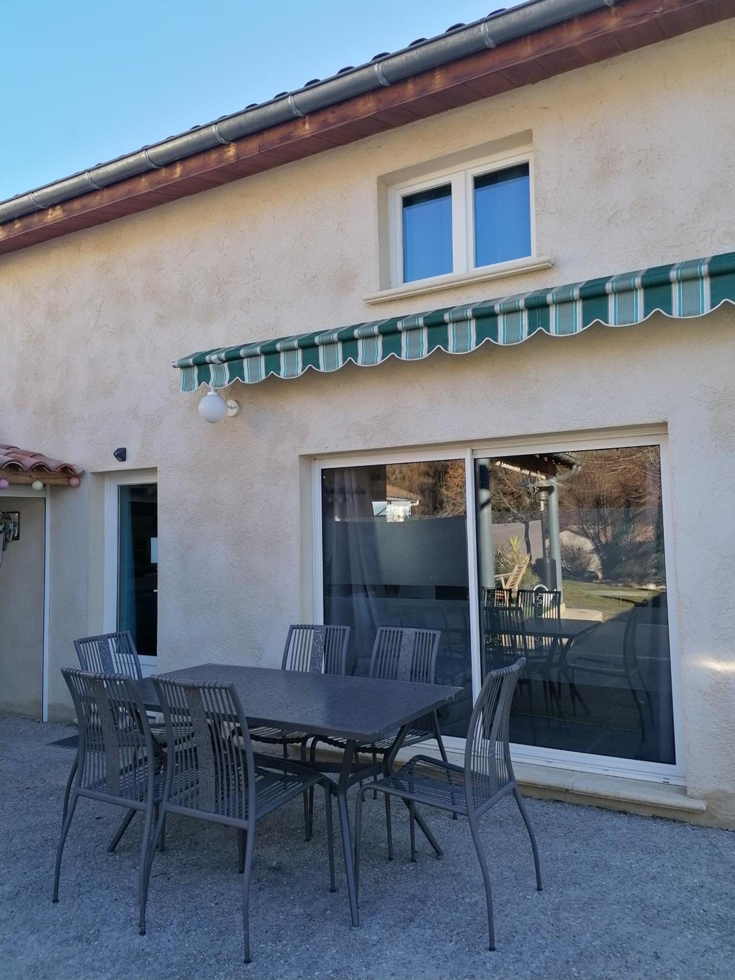 Chambre Familiale "Le Pecher" Saillans  部屋 写真